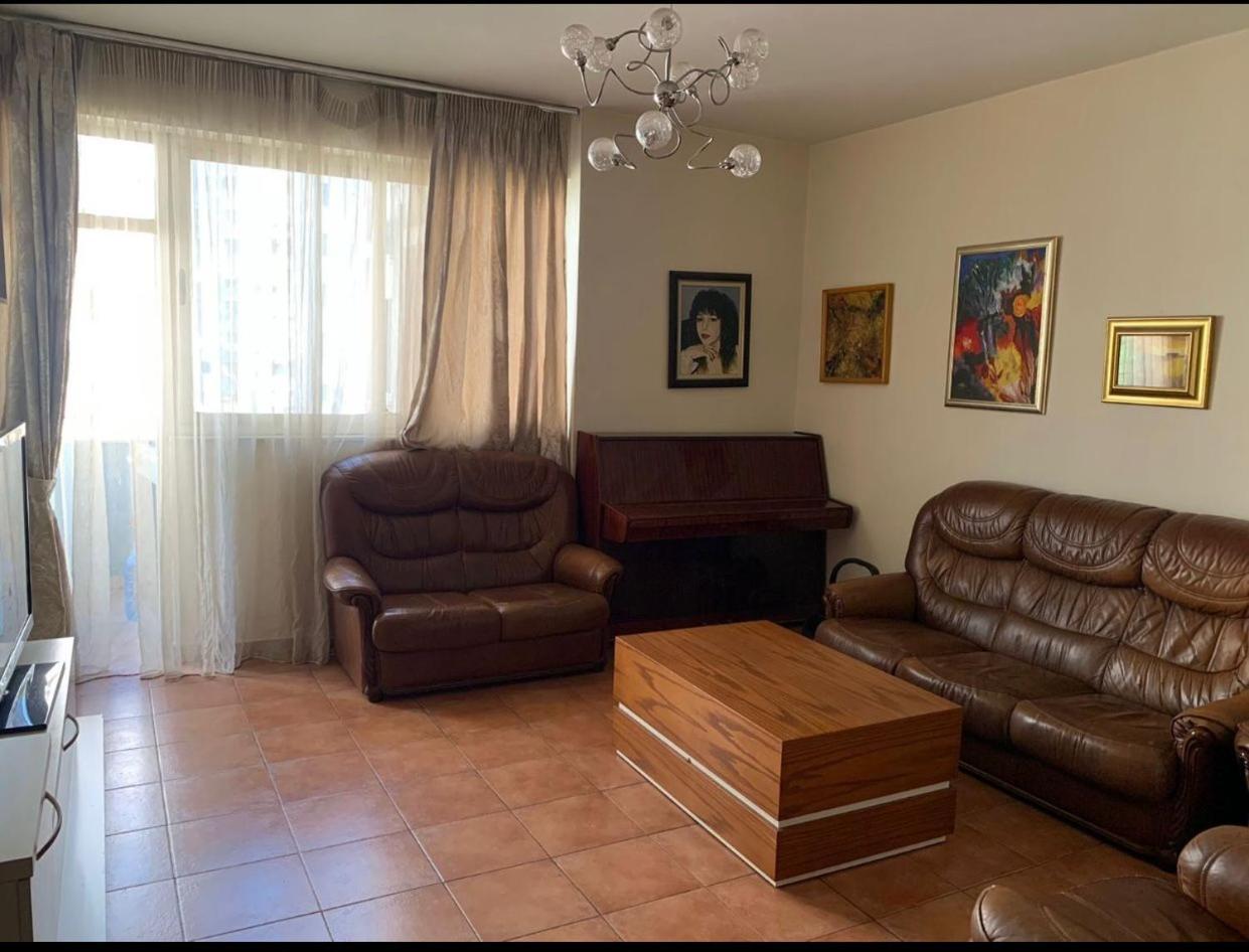 Apartment Near Center *